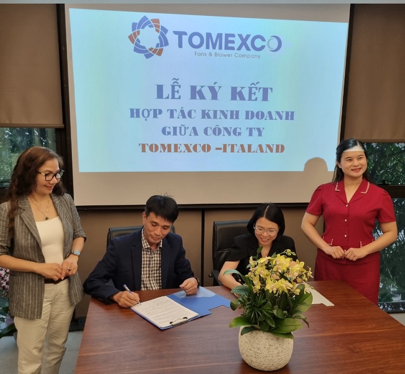Kí kết hợp tác kinh doanh giữa Tomexco và ITALAND