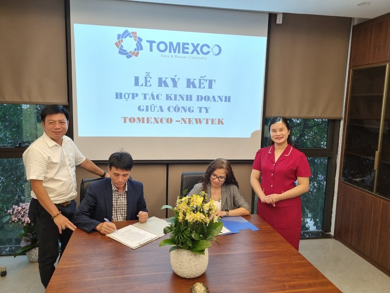 Kí kết hợp tác kinh doanh giữa Tomexco và NewTek